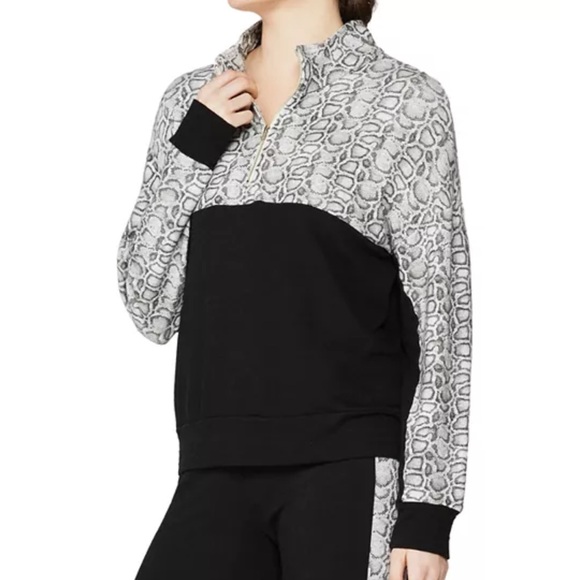 Monrow Tops - Monrow Sweatshirt Colorblock Snakeskin Print Sporty Black white S